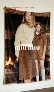 Miu Miu Fireplace Scene Beaded Knit Fashion Print Flannel Sofa Throw Blanket IMG_0647